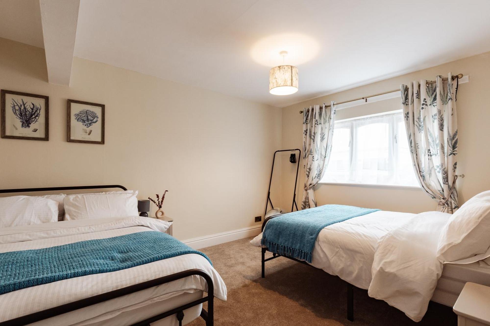 House With A Cinema And Games Room, Sleeps 17 Shrewsbury Exterior foto
